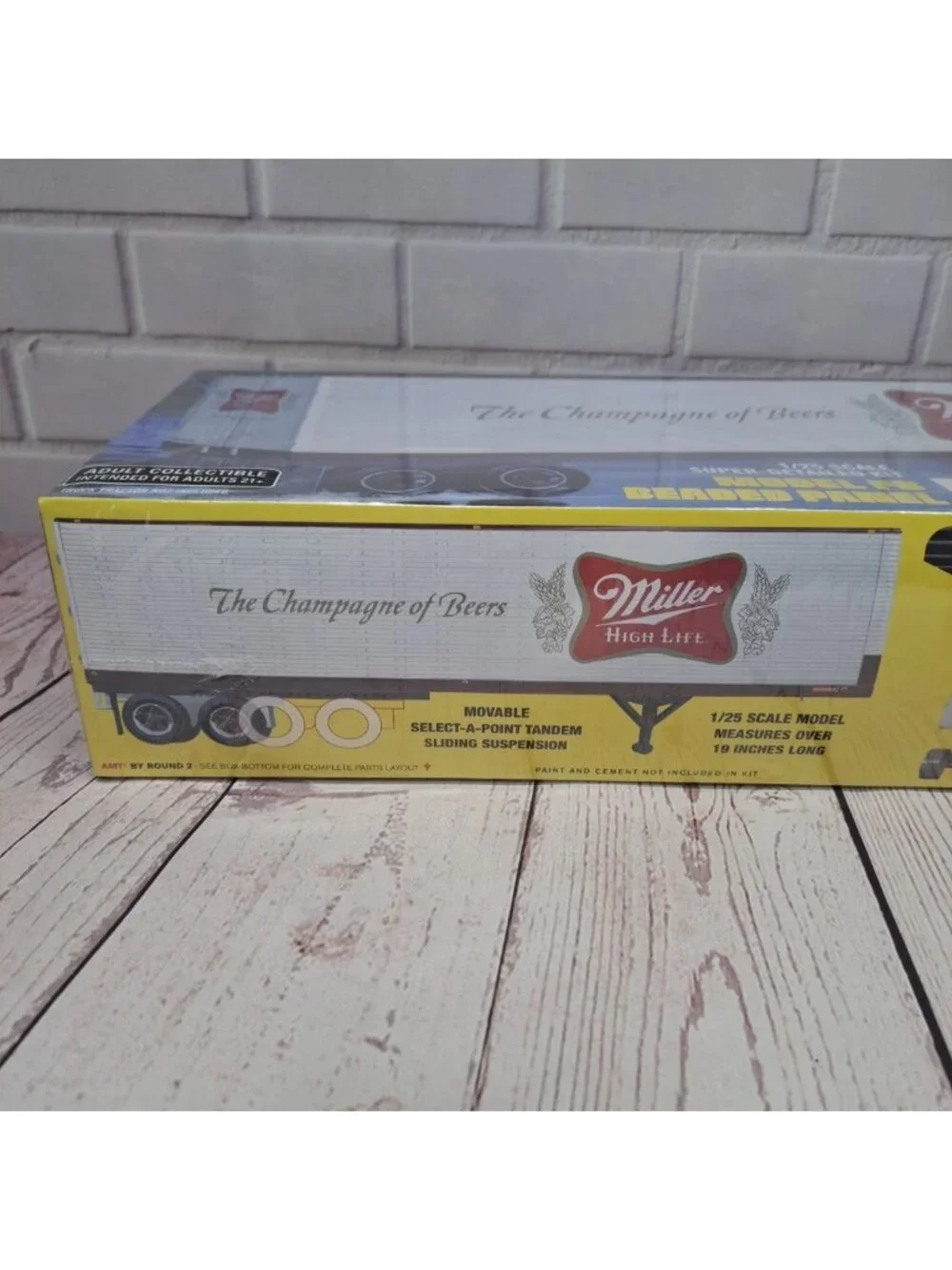 AMT FB Beaded Panel Fruehauf Van Miller High Life Trailer 1:25 Model Kit NIB 19